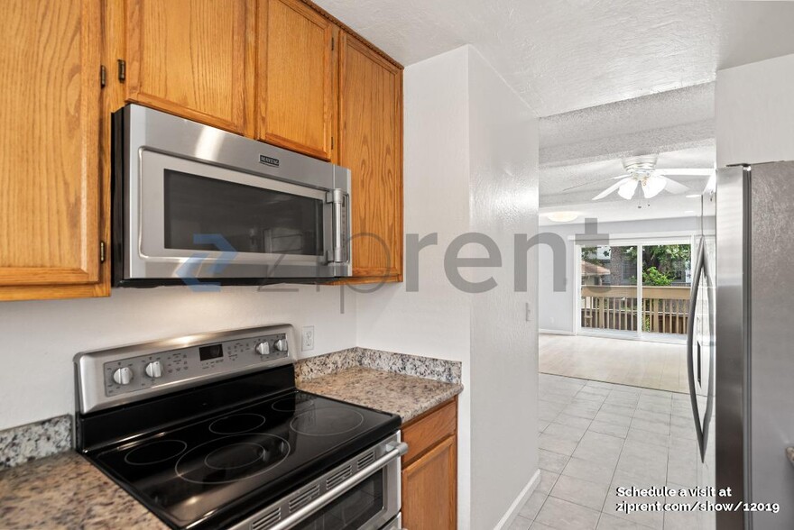 Building Photo - 1017 Imperial Pl