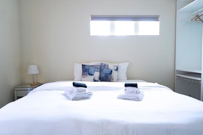 Building Photo - 1308 E Marion St