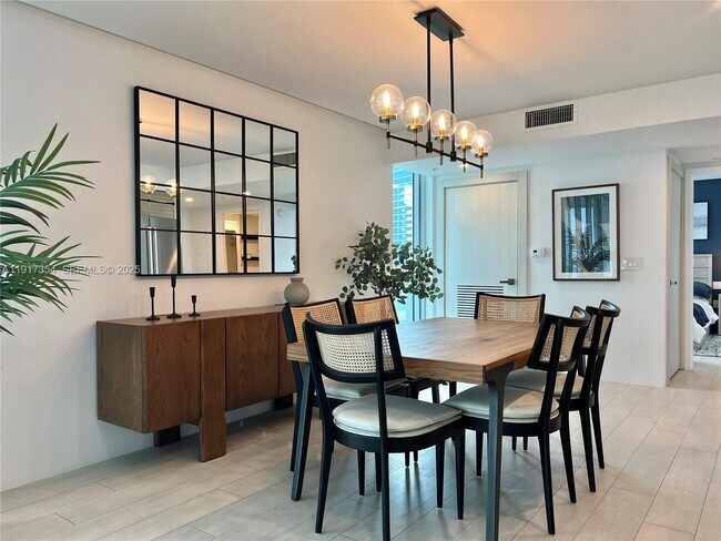 Building Photo - 6620 Indian Creek Dr