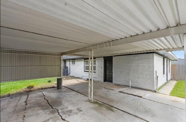 Building Photo - 4303 Dacca Dr