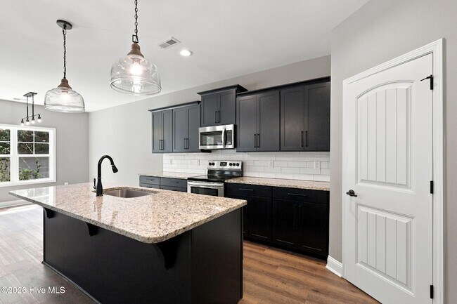 Building Photo - 233 Forester Dr