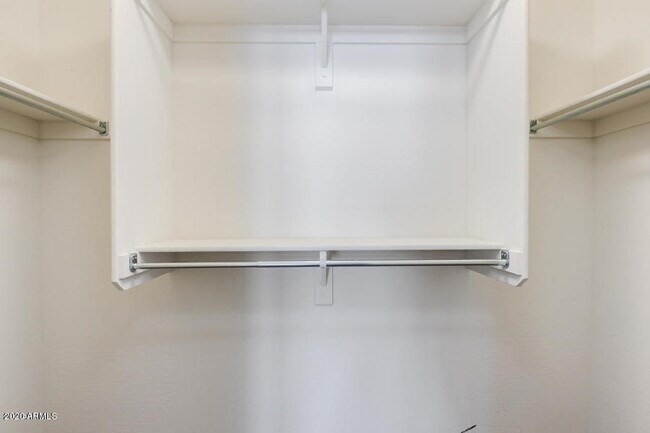 Building Photo - 4770 E Tierra Buena Ln