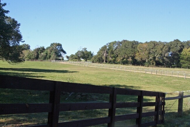 Building Photo - 11721 Schaffner Rd