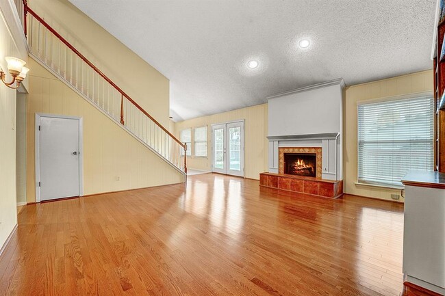 Building Photo - 8001 Manassas Dr