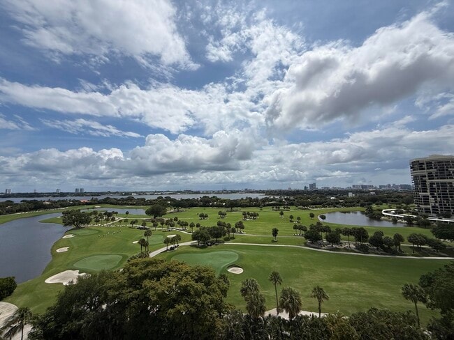 Building Photo - 2000 Presidential Way