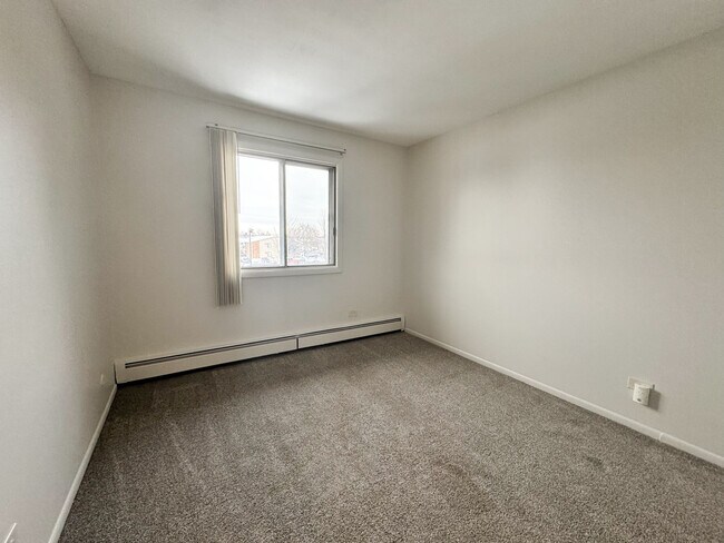 Building Photo - 2529 Spring St