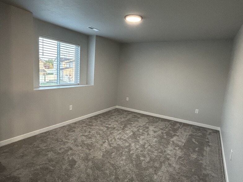 Upstairs Bedroom 1 - 3039 S Alcamo Way