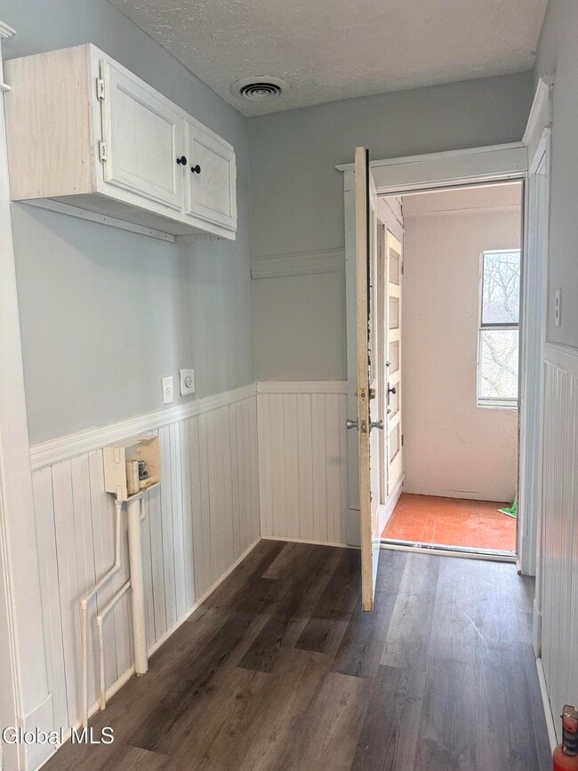 Building Photo - 49 Elizabeth St