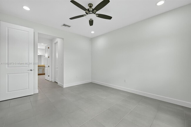 Building Photo - 11396 SW Willow Ln
