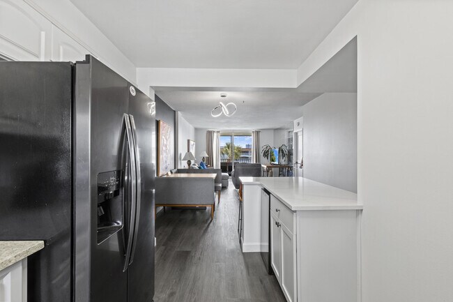 Building Photo - 100 Paradise Harbour Blvd