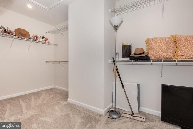 Building Photo - 112 Sherman Wy