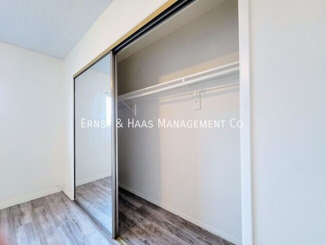 Building Photo - 5050 Linden Ave