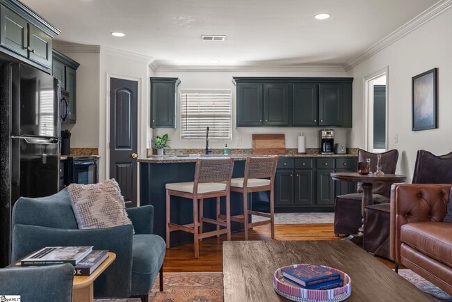 Building Photo - 7 Hamilton Ave