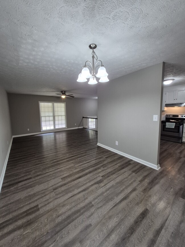 Building Photo - 1151 Bouldercrest Cir