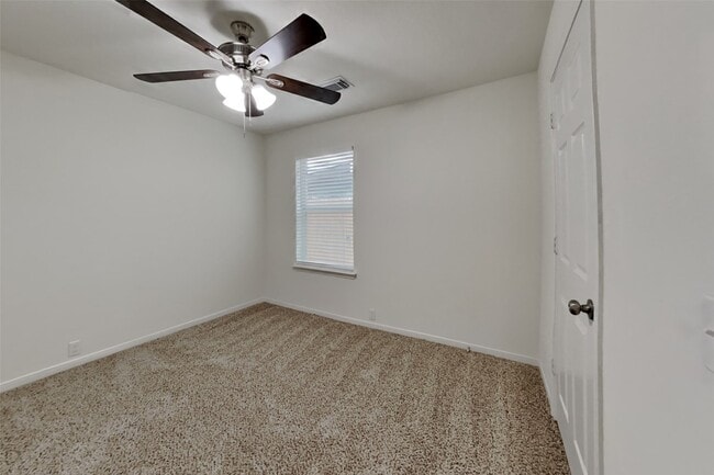 Building Photo - 10414 Falling River Dr