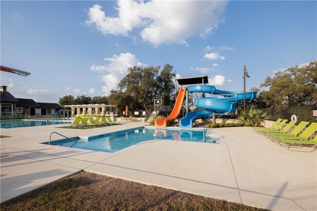 Building Photo - 221 Compania Cove