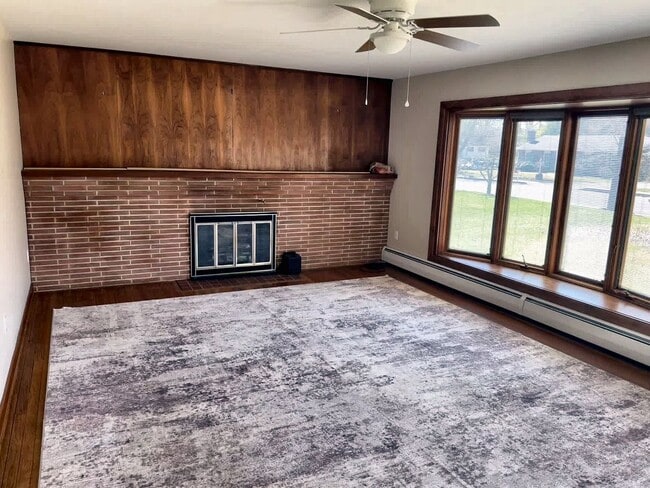 Building Photo - 1045 S Pitt St