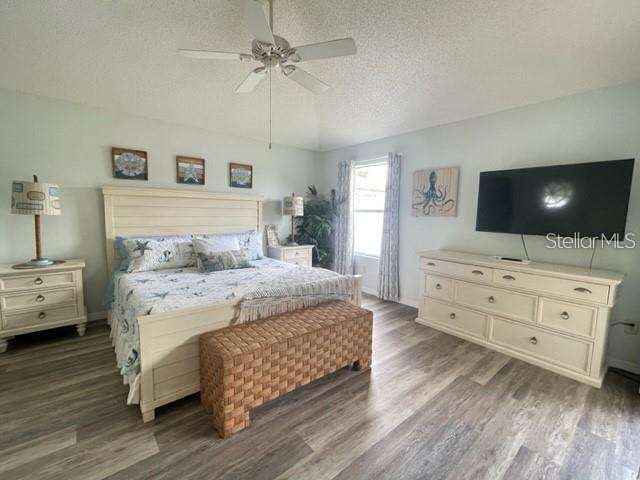 Building Photo - 2427 Chestnut Terrace