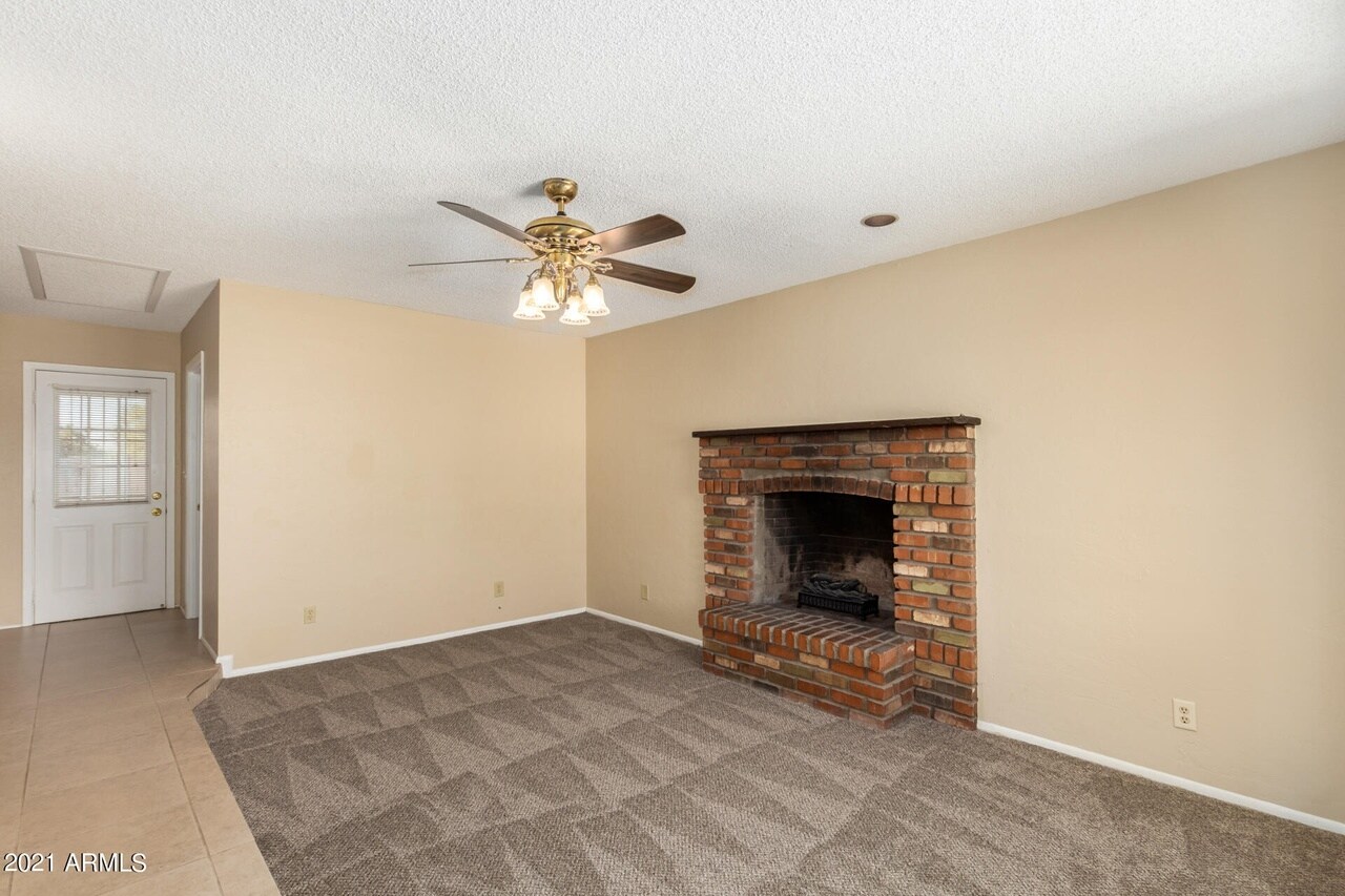 Building Photo - 3106 S Los Feliz Dr