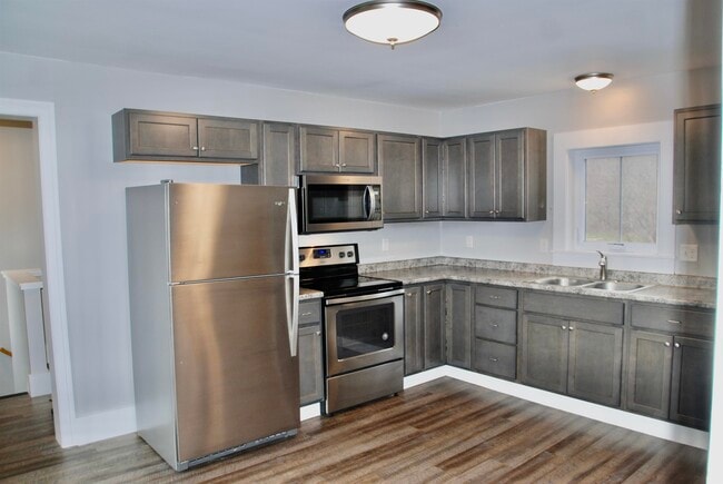 Building Photo - 34 Broadway