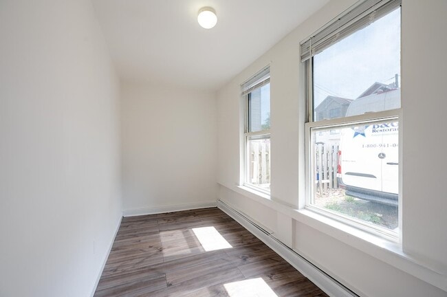 Building Photo - 48 Ravine Ave