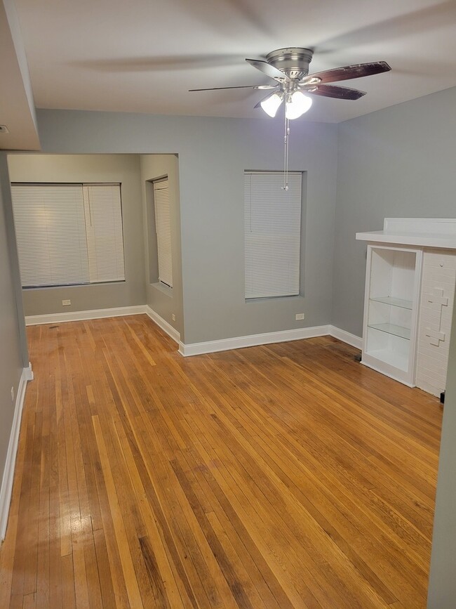 Building Photo - 7943 S Ada St