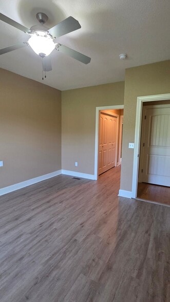 Building Photo - 3814 N Forest Ave