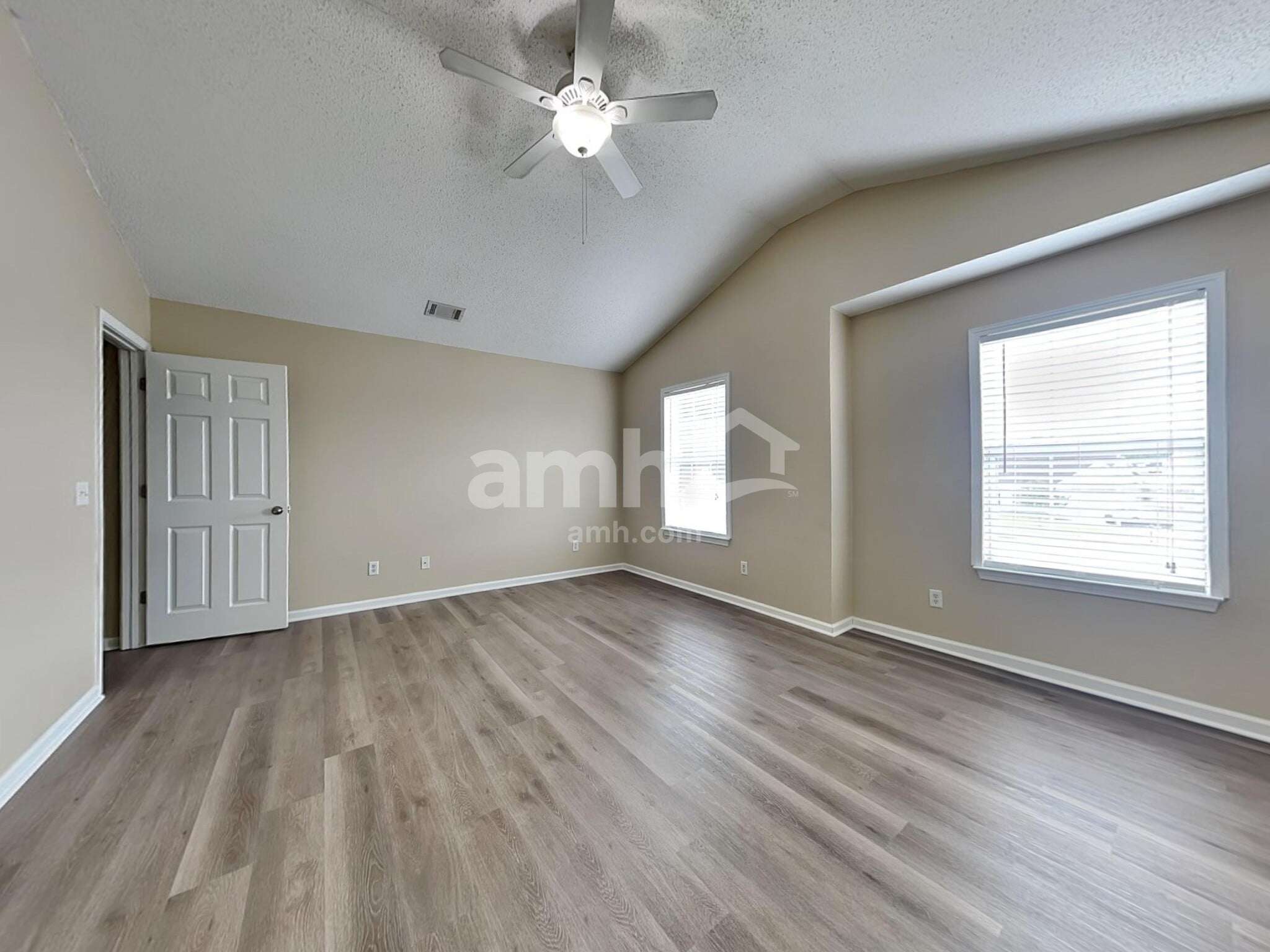 Building Photo - 113 Willow Lakes Ct