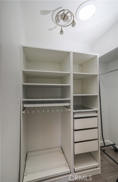 Building Photo - 9402 Vía Yolanda