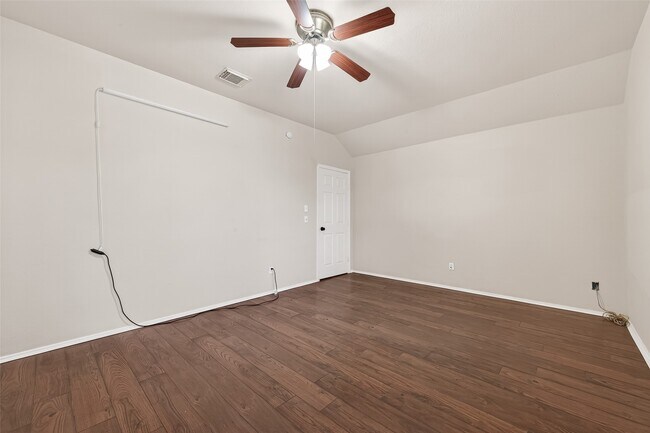 Building Photo - 23035 Canal Rd