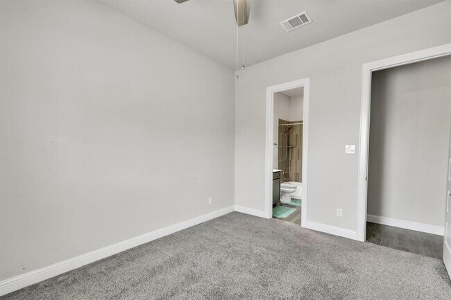 Building Photo - 1405 Highland Ridge Rd