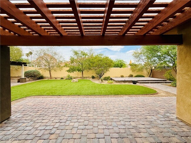 Building Photo - 3777 Gershon Ct