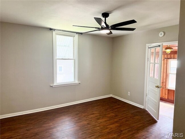 Building Photo - 1928 Macklind Ave