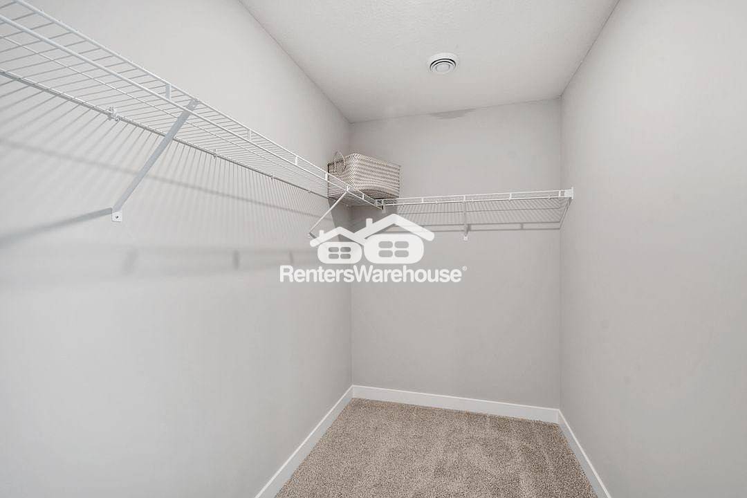 Building Photo - 17520 Driscoll Pl