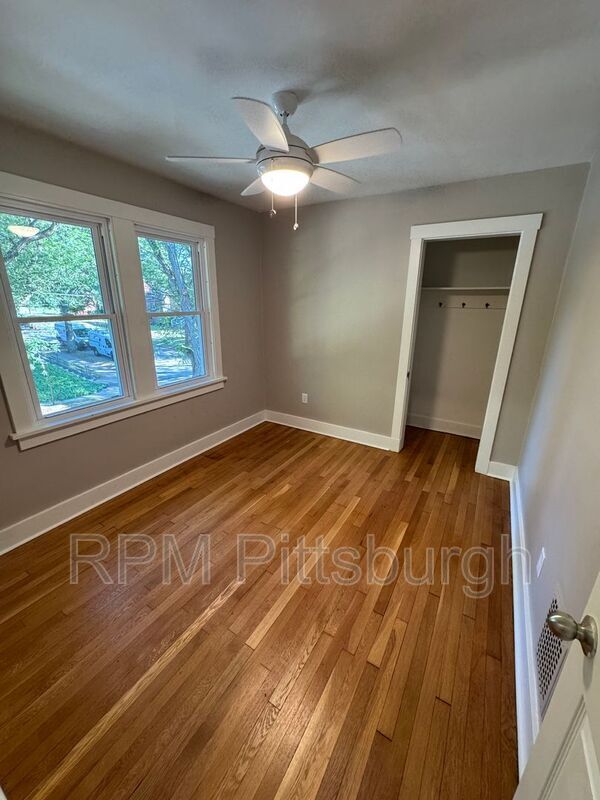 Building Photo - 107 N Meadowcroft Ave