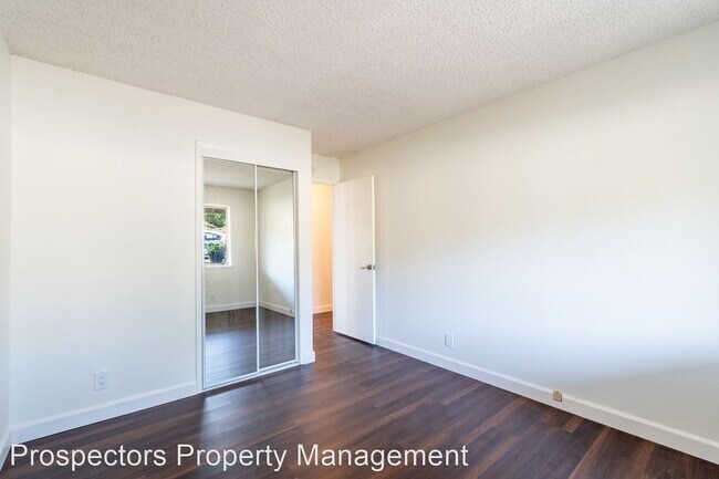 Building Photo - 4 br, 2 bath House - 2850 Paseo Robles