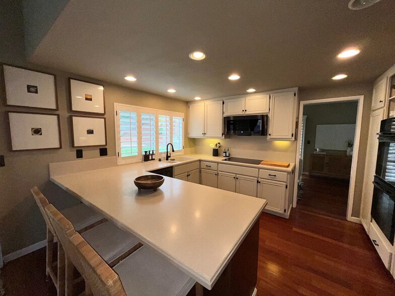 Kitchen - 413 La Quinta Ct
