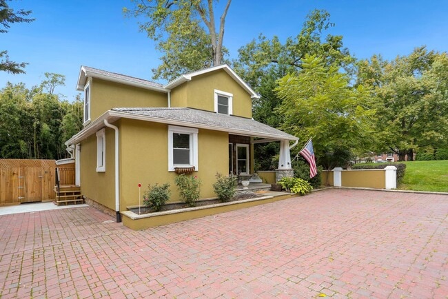 Building Photo - 2730 Oak Valley Dr