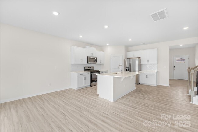 Building Photo - 537 Zermatt Ct