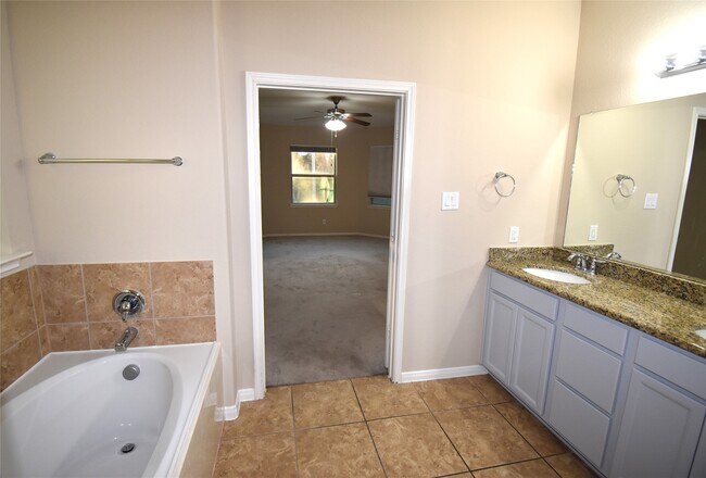 Building Photo - 51 S Greenprint Cir