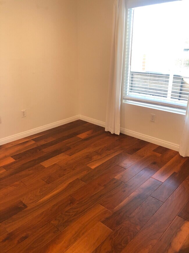 Bedroom - 676 Broadway St