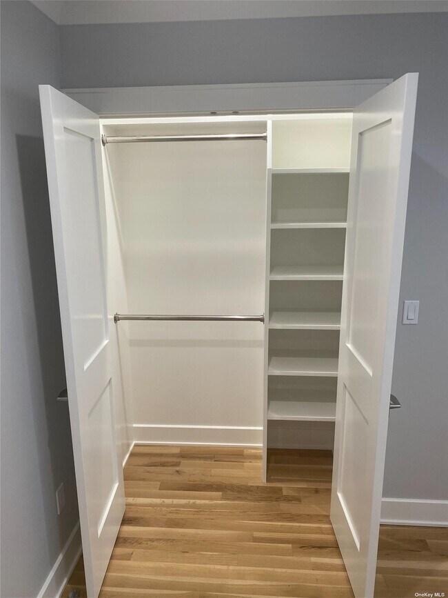 Building Photo - 107 Cooper St