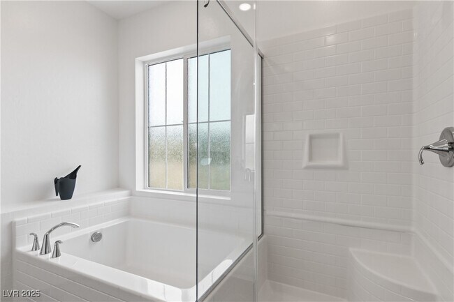 Building Photo - 965 Nevada State Dr