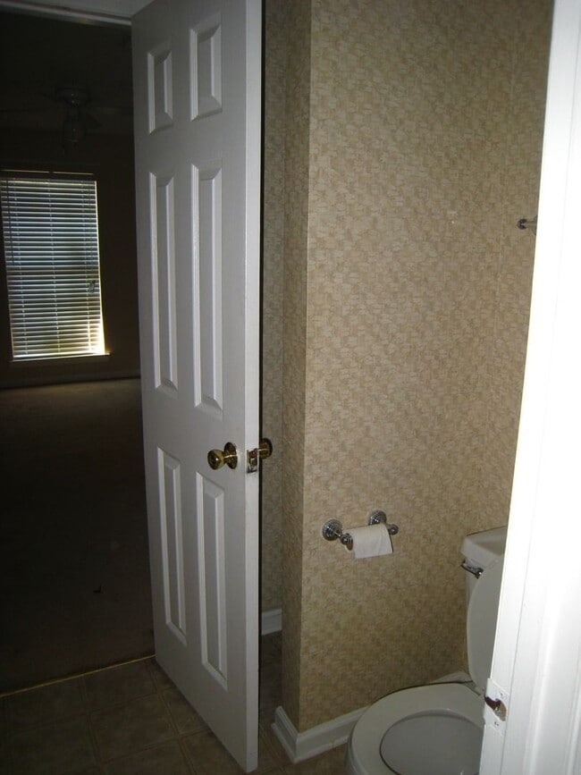 Building Photo - Winfield Chase Apartments
