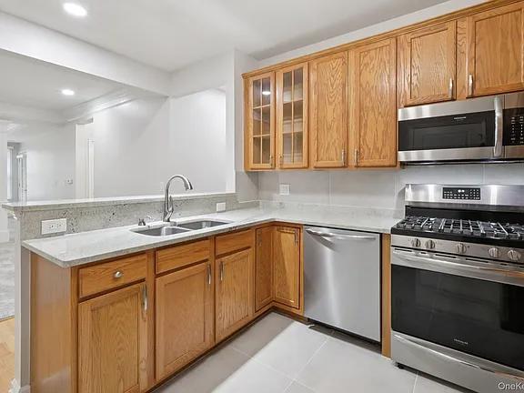 Building Photo - 28 N De Baun Ave