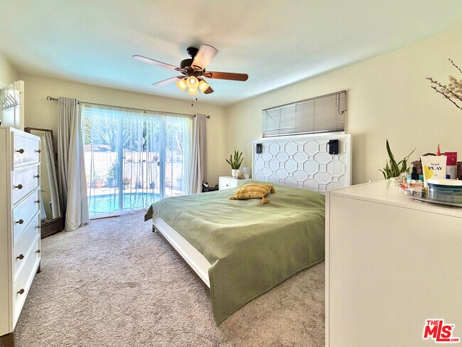 Building Photo - 6127 Lockhurst Dr