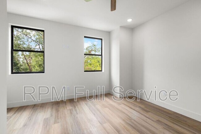 Building Photo - 4021 Clarksville Pike
