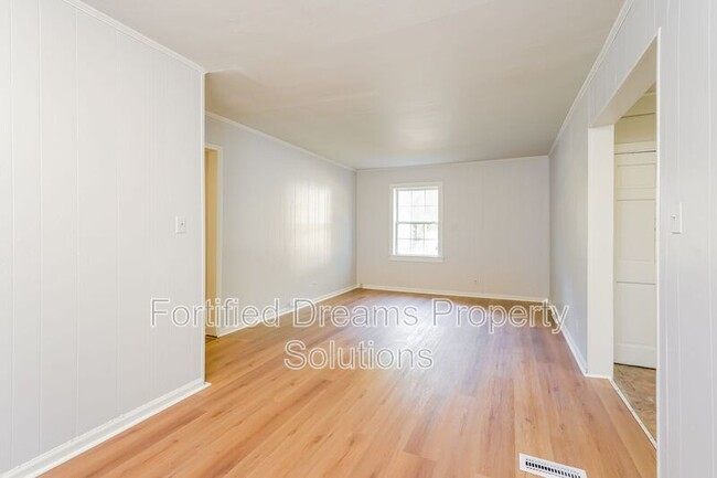 Building Photo - 3682 Yale Ave