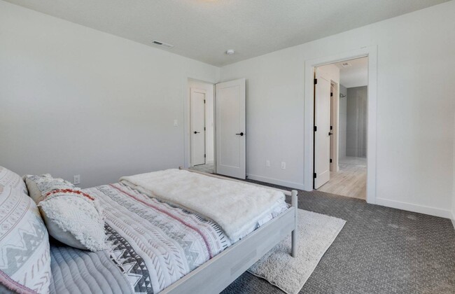 Building Photo - 8421 N Burrage Ave