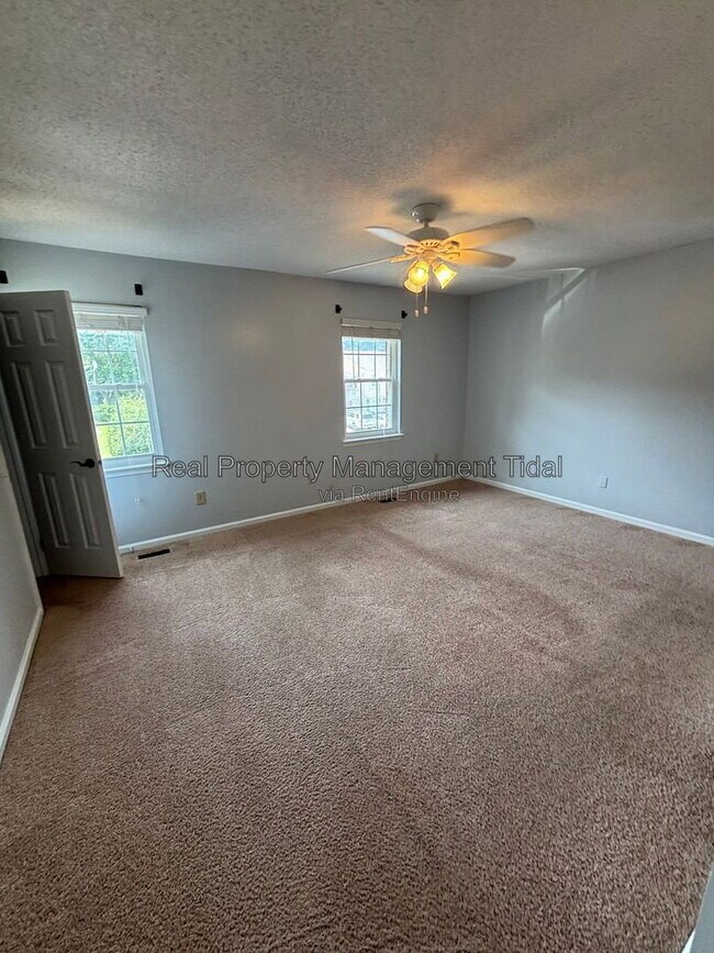 Building Photo - 639 Biltmore Dr